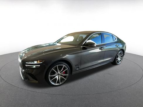 Used 2025 Genesis G70 2.5T image 8