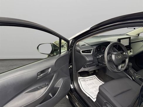 Used 2023 Toyota Corolla LE image 9