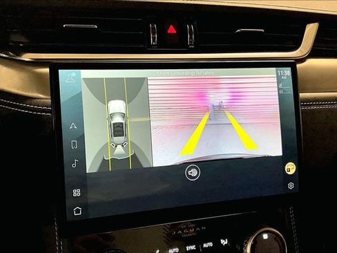 Certified 2024 Jaguar F-PACE R-Dynamic S image 23