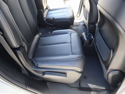 New 2025 Jeep Grand Cherokee L Limited w/ Black Appearance Package image 16