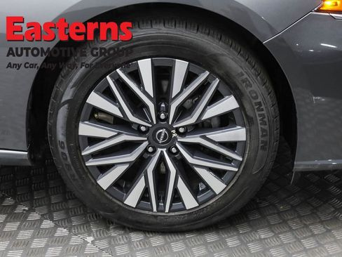 Used 2024 Nissan Altima 2.5 SV image 31