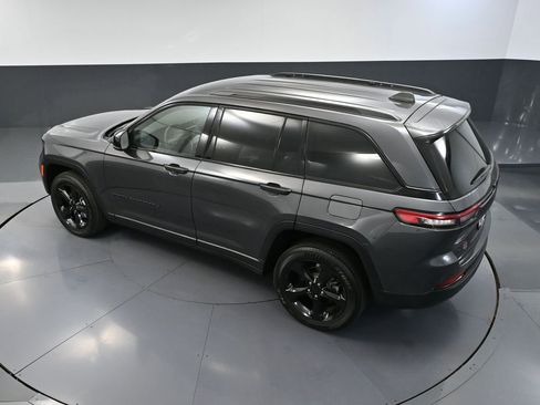 Used 2023 Jeep Grand Cherokee Altitude AWD/4WD image 55