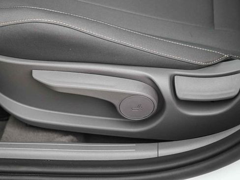 New 2026 Hyundai Elantra Sport FWD image 25