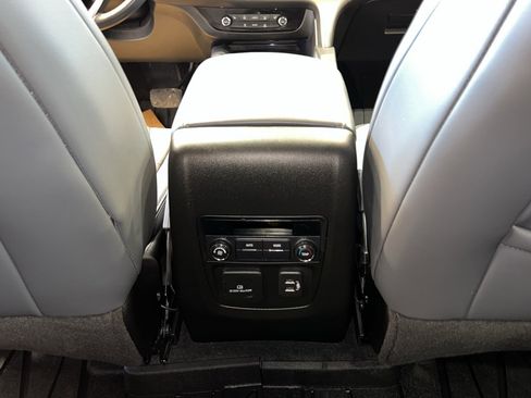 Used 2024 Buick Enclave Essence w/ Experience Buick Package image 39