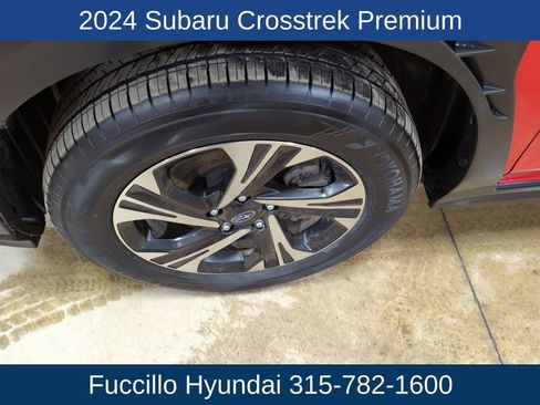 Used 2024 Subaru Crosstrek 2.0i Premium image 24