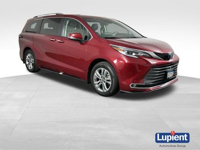 Used 2023 Toyota Sienna Platinum