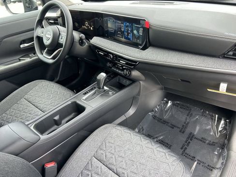 New 2026 Nissan Kicks SV w/ Charging Package image 8