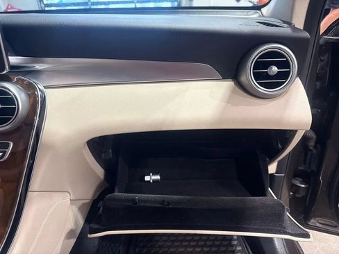 Used 2017 Mercedes-Benz GLC 300 4MATIC image 79