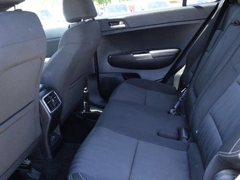 Used 2021 Kia Sportage LX AWD/4WD image 17