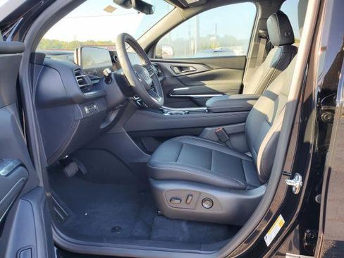 New 2026 Chevrolet Traverse LT image 8