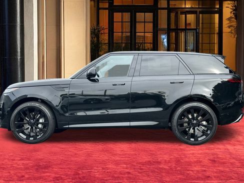 New 2026 Land Rover Range Rover Sport Dynamic SE image 3