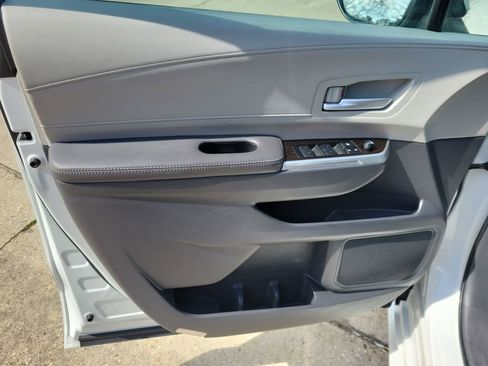 Certified 2023 Toyota Sienna XLE image 11