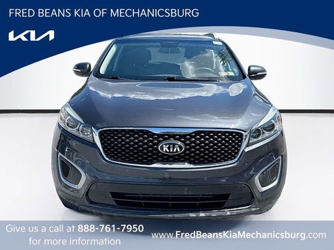 Used 2017 Kia Sorento AWD image 2