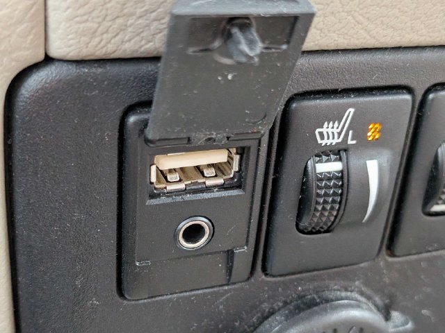 Used 2017 Toyota Sienna XLE Premium FWD image 26