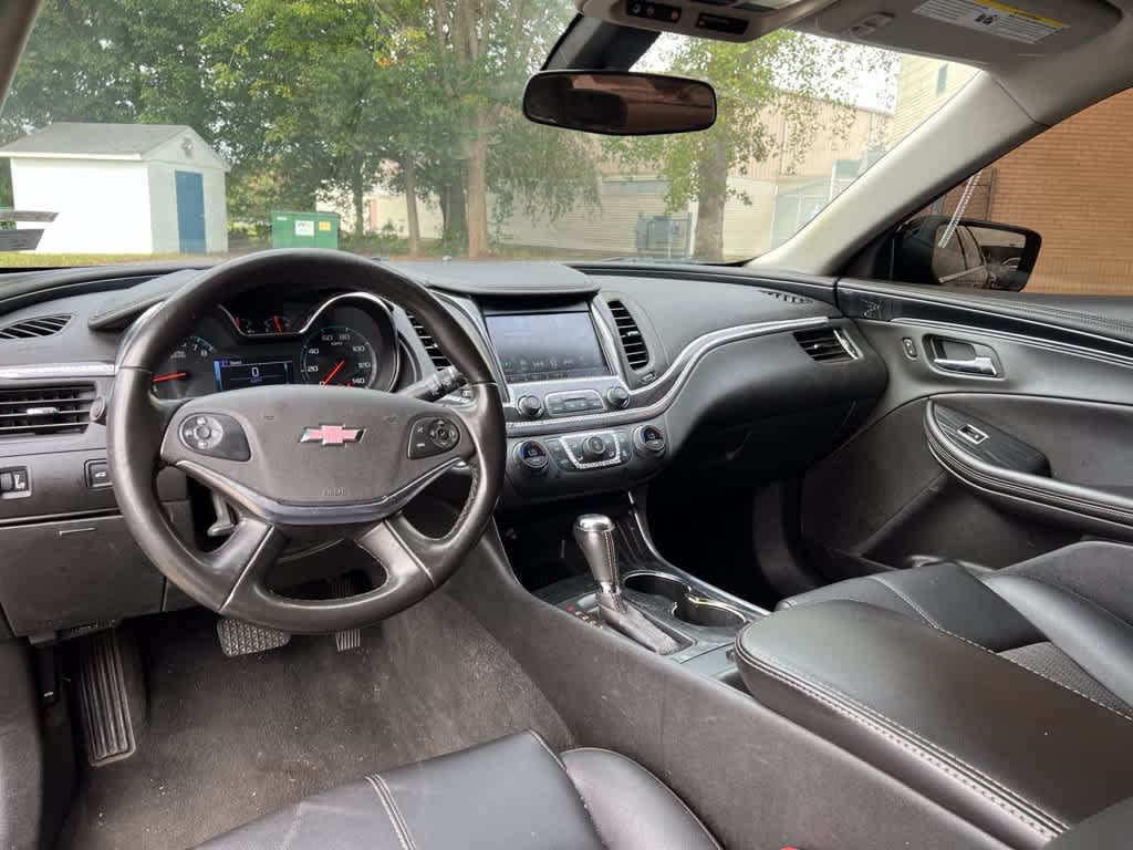 Used 2019 Chevrolet Impala LT FWD image 9