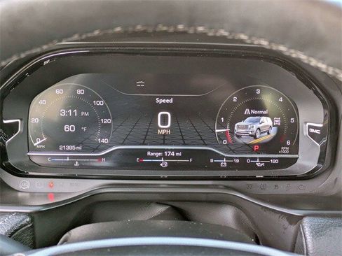 Used 2023 GMC Yukon Denali image 32