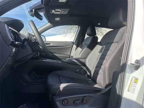 New 2026 Volkswagen Atlas Cross Sport SE image 12