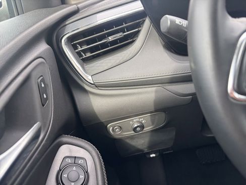 Used 2025 Buick Encore GX Preferred image 33