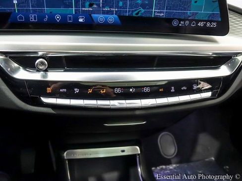 New 2025 Cadillac Lyriq Luxury image 18