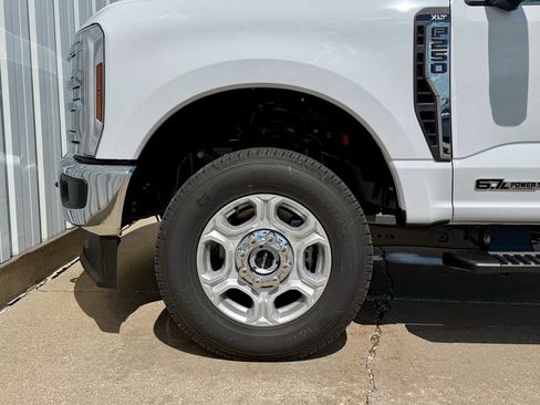 New 2026 Ford F250 XLT w/ XLT Premium Package AWD/4WD image 34