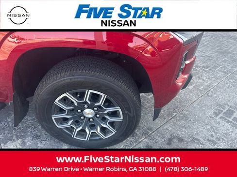 Used 2024 Chevrolet Colorado LT w/ LT Convenience Package III RWD image 4