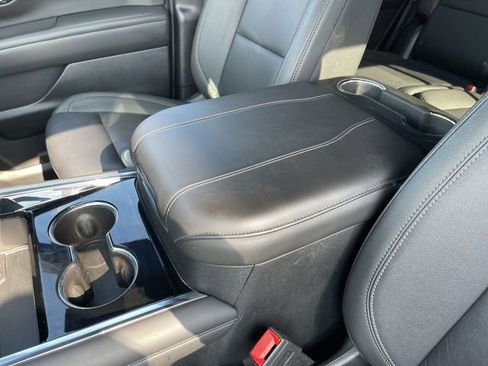 Used 2025 Chevrolet Tahoe LT AWD/4WD image 21