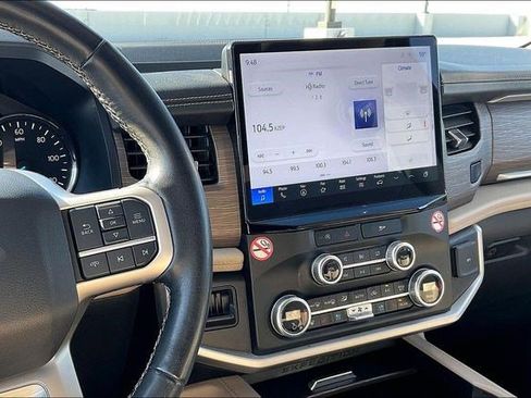 Used 2024 Ford Expedition Max Limited image 6