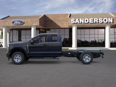 New 2026 Ford F350 XL image 4