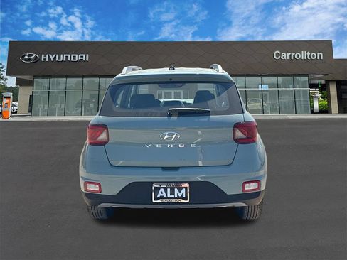 New 2026 Hyundai Venue SEL FWD image 7