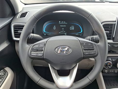 New 2026 Hyundai Venue SEL FWD image 9