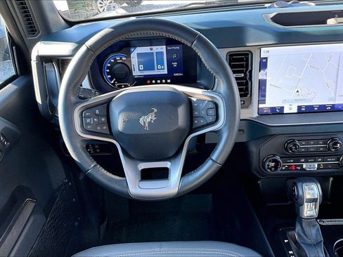 Used 2024 Ford Bronco Outer Banks image 5