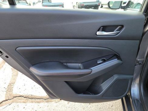 Used 2024 Nissan Altima 2.5 SR FWD image 24