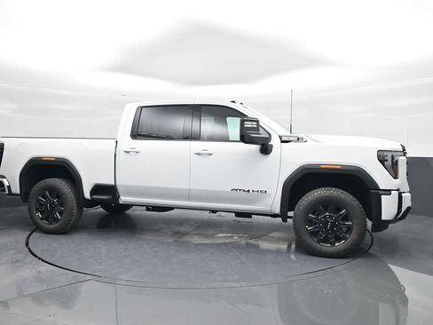 New 2026 GMC Sierra 2500 AT4 w/ AT4 Premium Plus Package image 9