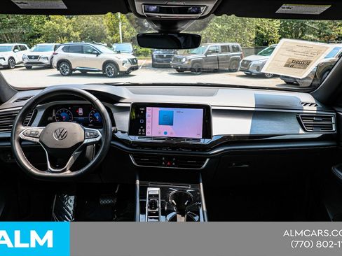 Used 2025 Volkswagen Atlas Cross Sport SE FWD image 22