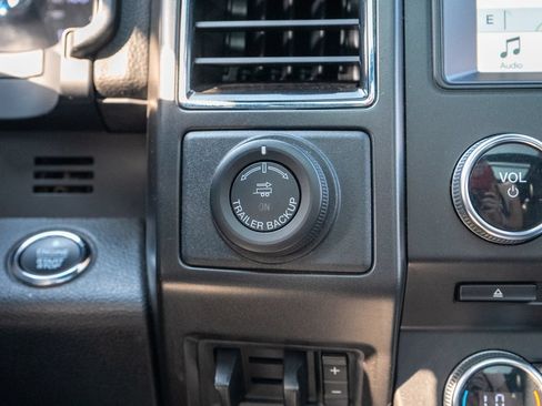 Used 2018 Ford Expedition Limited w/ Equipment Group 301A RWD image 34