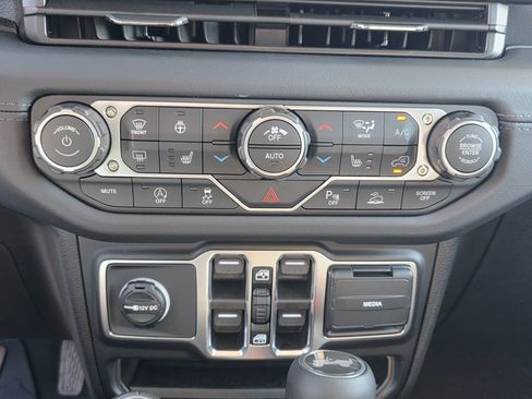 New 2026 Jeep Wrangler Sahara image 24