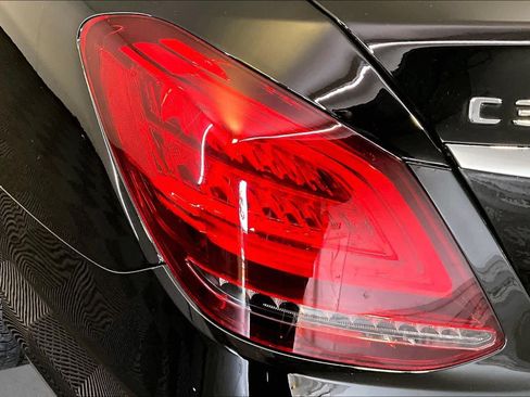 Used 2021 Mercedes-Benz C 300 4MATIC Sedan image 28