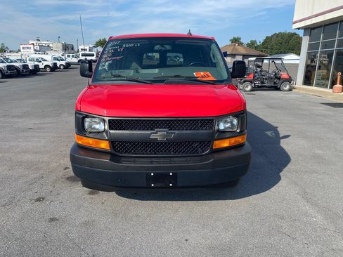 Used 2017 Chevrolet Express 3500 LS RWD image 2