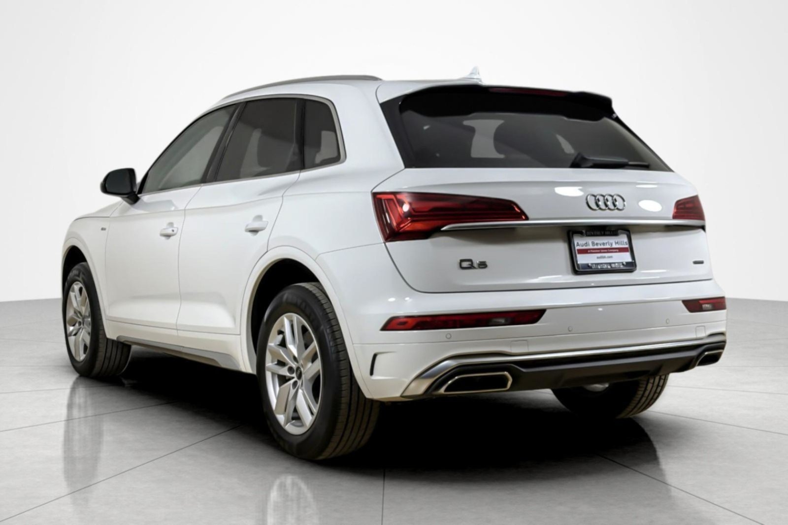 Used 2023 Audi Q5 2.0T Premium AWD/4WD image 3