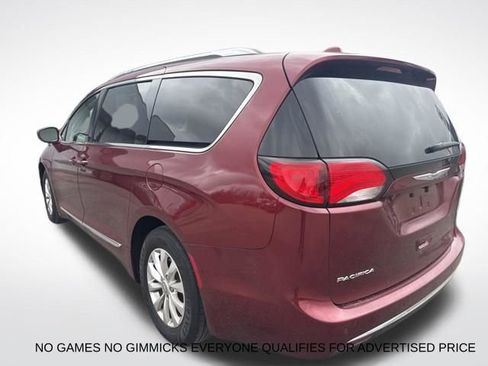 Used 2018 Chrysler Pacifica Touring-L Plus image 12