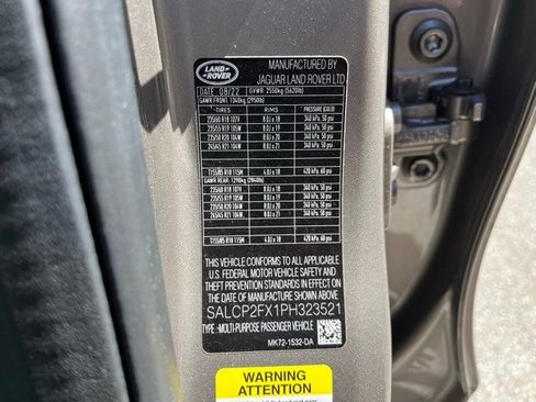 Used 2023 Land Rover Discovery Sport SE image 12