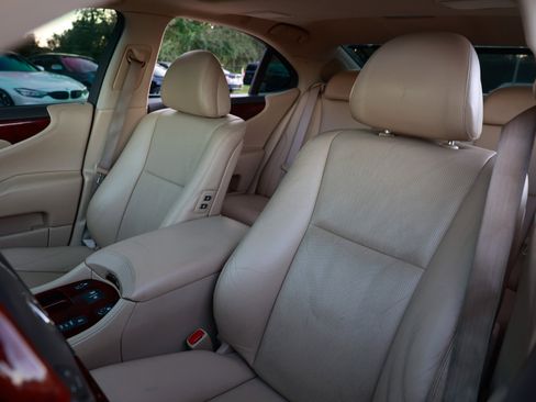 Used 2007 Lexus LS 460 image 6