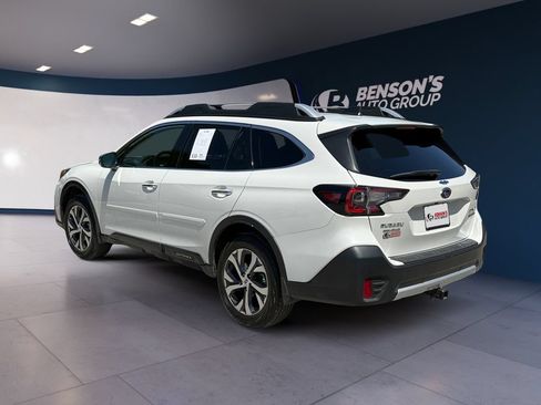 Used 2022 Subaru Outback Touring XT AWD/4WD image 3