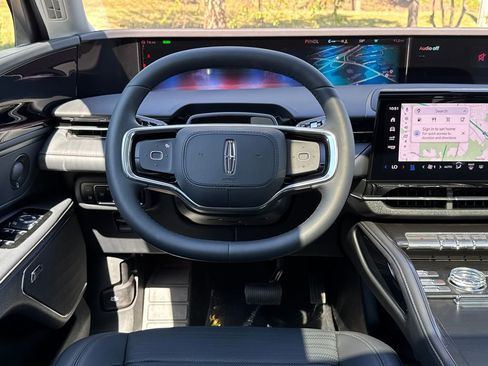New 2026 Lincoln Nautilus Reserve AWD/4WD image 13
