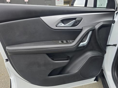 Used 2025 Chevrolet Blazer LT FWD image 20