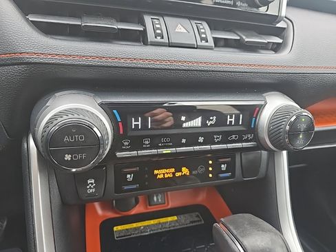 Used 2019 Toyota RAV4 Adventure image 25