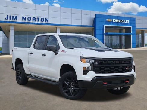 Used 2023 Chevrolet Silverado 1500 Custom Trail Boss AWD/4WD image 1