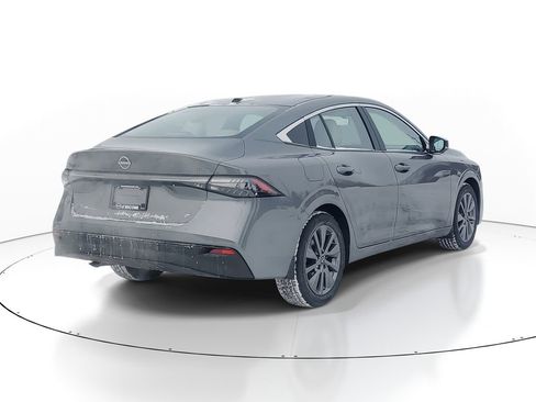 New 2026 Nissan Sentra SL w/ Floor Mat Package FWD image 4