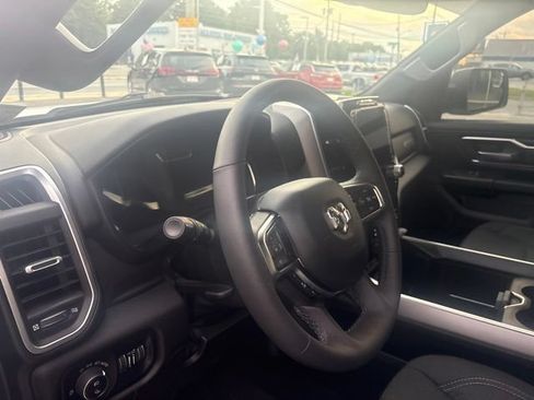 Used 2025 RAM 1500 Big Horn AWD/4WD image 18