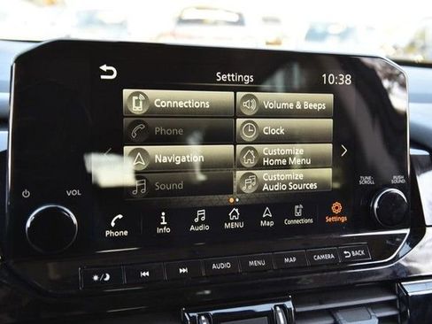 Used 2024 Nissan Pathfinder SL image 17